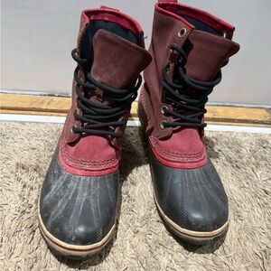 Womens Burgundy Red Sorel Winter Boots 9